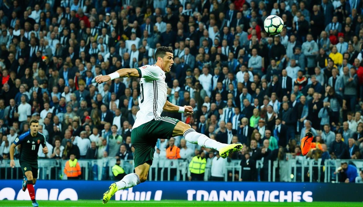 Cristiano Ronaldo scoring